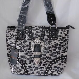 NWT Blsck & White Yesir Faux Croc Ladies Studded Women's Bag
15 inches by 11